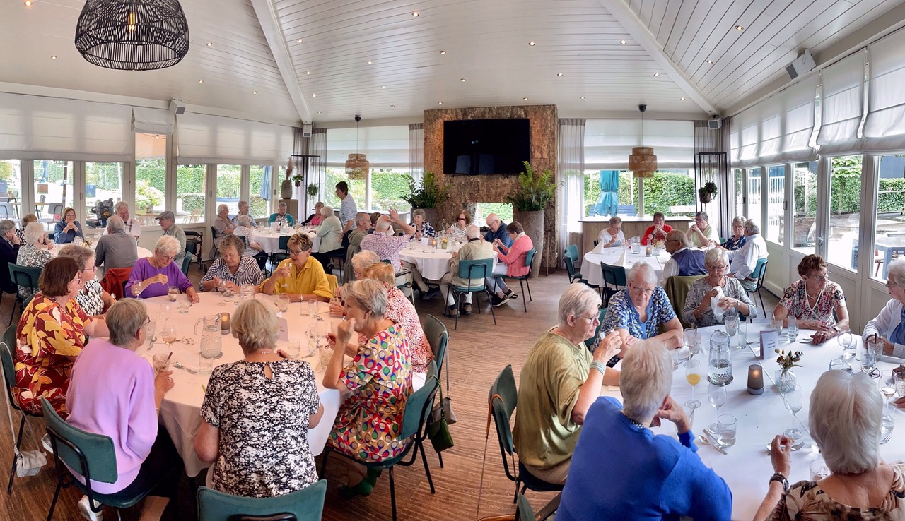 Rielse senioren genieten met het Braoipanneke in de Commanderie